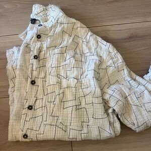 Stitch & Feather button down